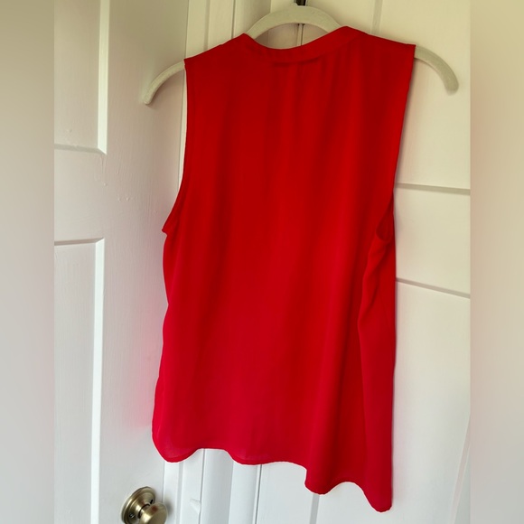 Red sleeveless Collective Concepts button high-neck top - Picture 4 of 4